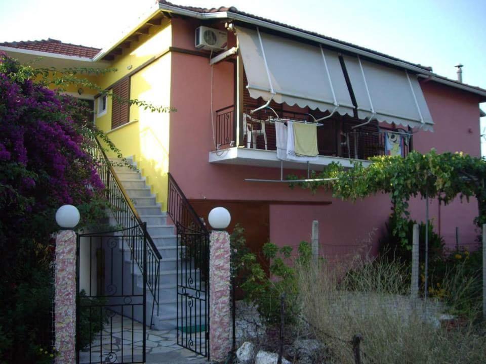 Eros Appartments Kalamitsi  Bagian luar foto