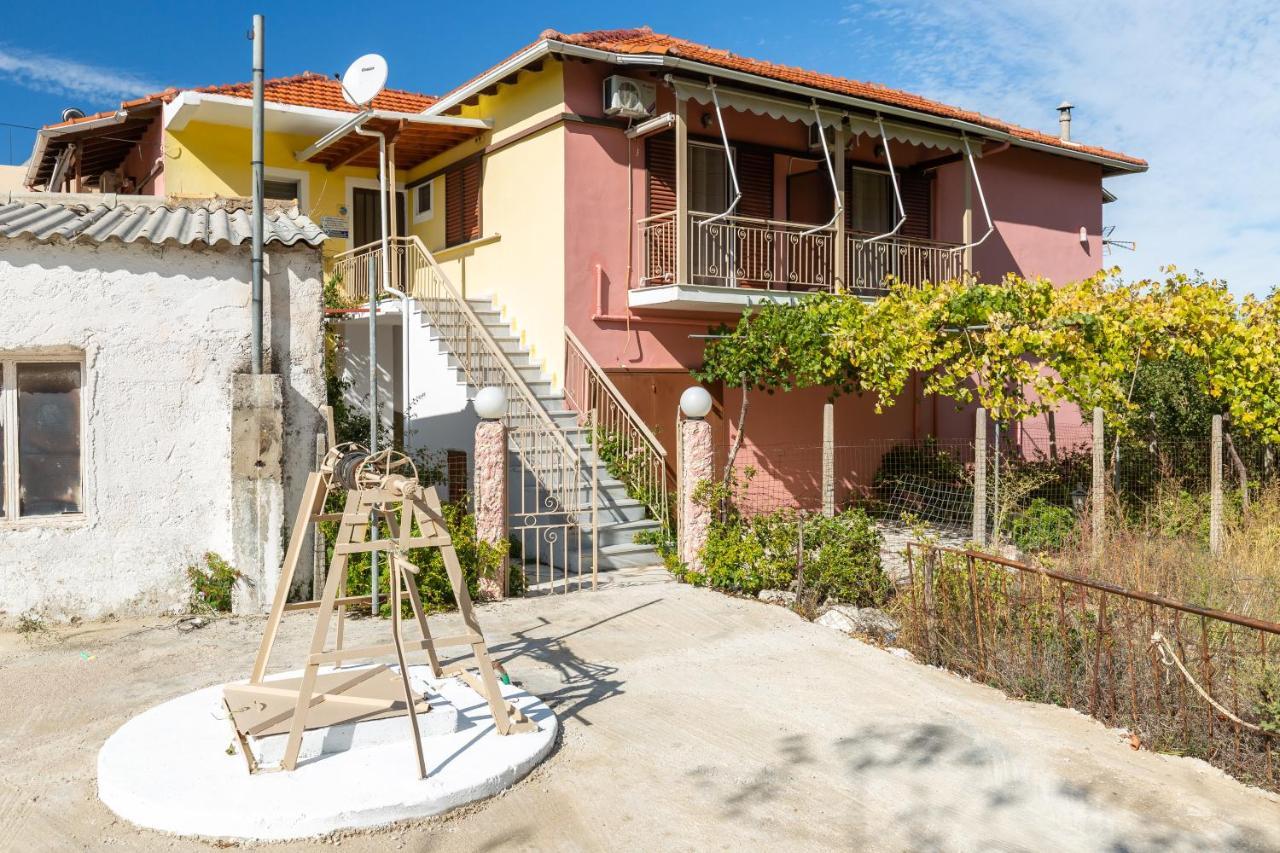 Eros Appartments Kalamitsi  Bagian luar foto
