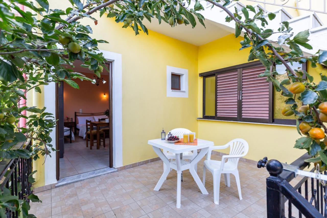 Eros Appartments Kalamitsi  Bagian luar foto