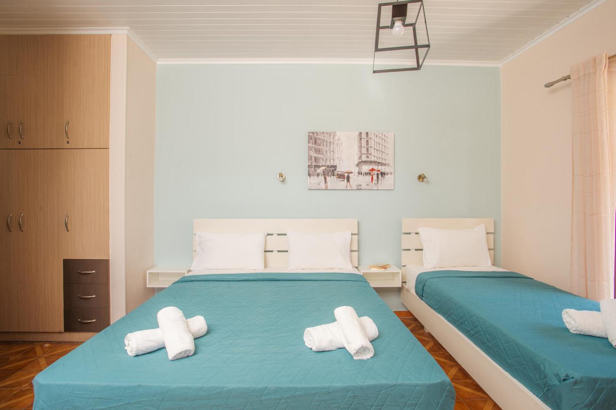 Eros Appartments Kalamitsi  Bagian luar foto