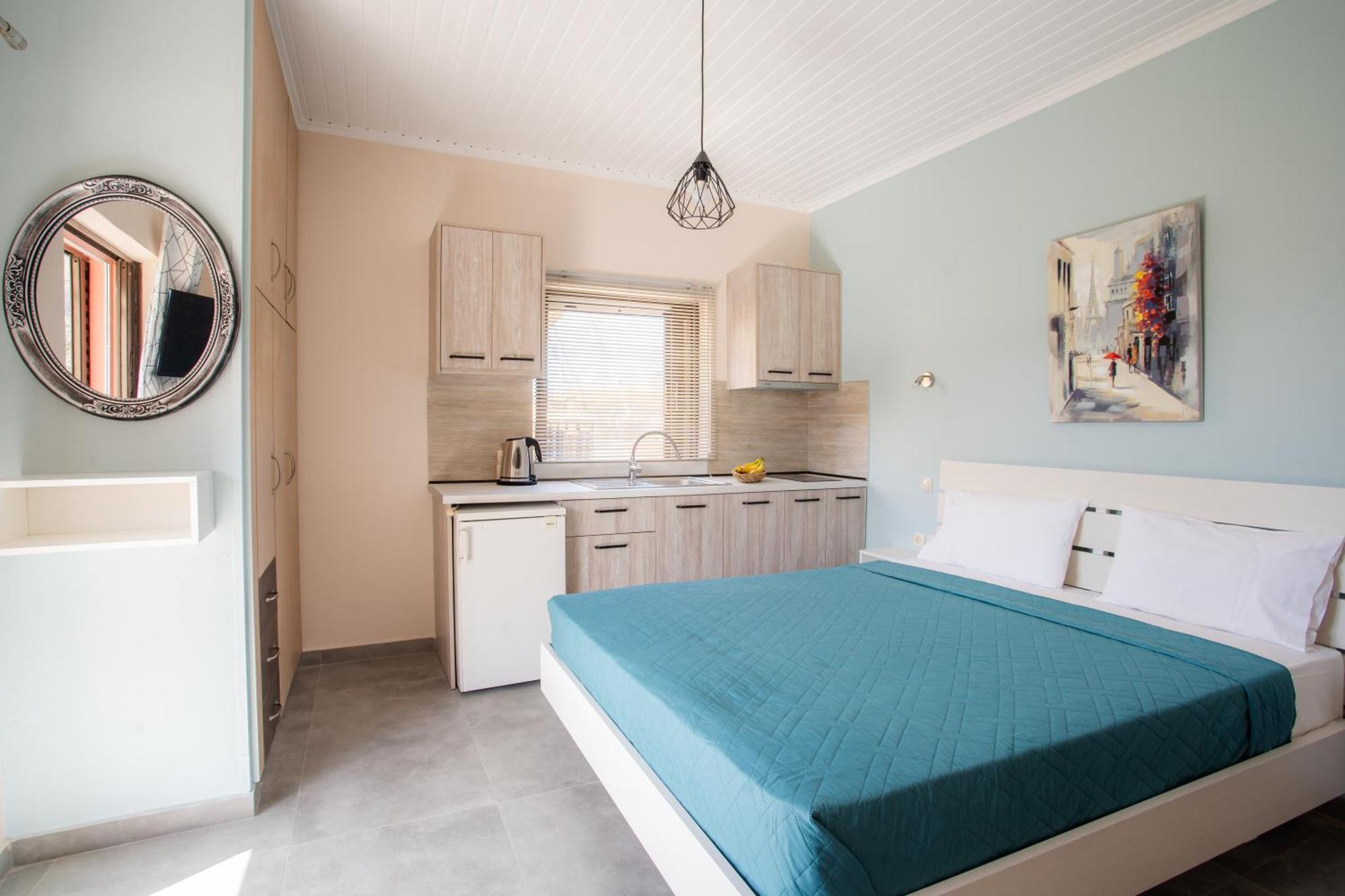 Eros Appartments Kalamitsi  Bagian luar foto